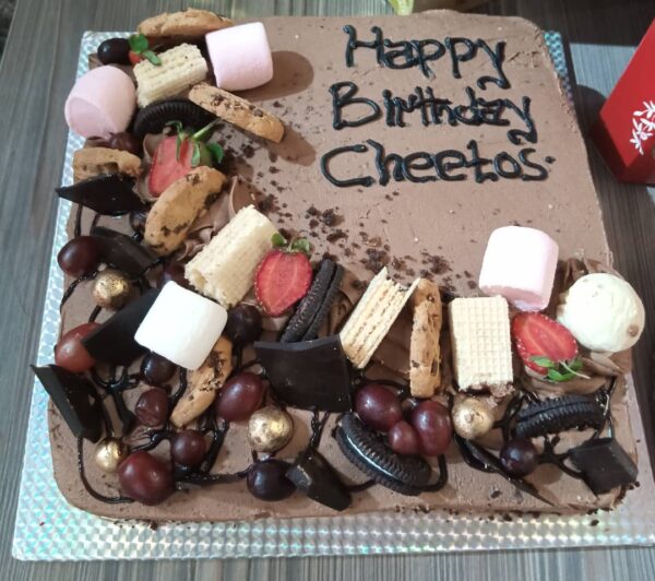 Cake - Chocolate, Red velvet or mixed  . . . more - Image 4