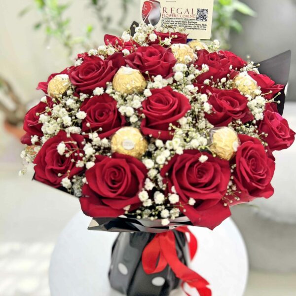 FERRERO ROCHER & ROSES BOUQUET - Bouquet Of Roses and Ferrero Rocher Chocolates - Image 3