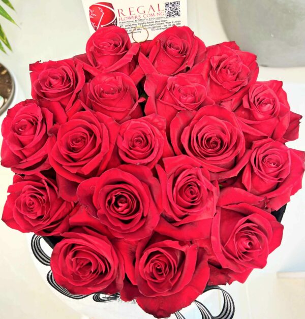 CLASSIC RED BOX ARRANGEMENT-  BOX OF RED ROSES - Image 5