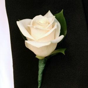 GROOM AND GROOMSMEN BOUTONNIERE (ROSE)