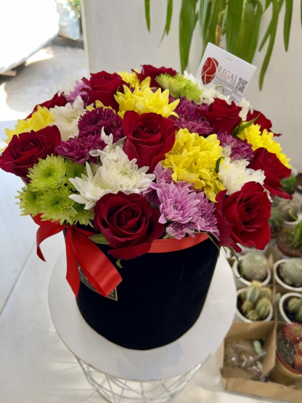 5 PEAS IN A POD BOX ARRANGEMENT- Roses and Mixed Chrysanthemums - Image 5