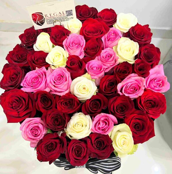VIP BELLISSIMO (BEAUTIFUL) BOX ARRANGEMENT– Luxurious mix of white and pink, or white, pink and red roses . . - Image 5