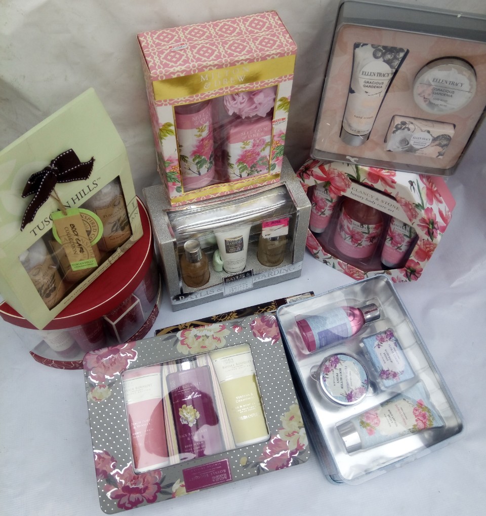 Gift Pack 001 . . . Luxurious gift pack . . . more