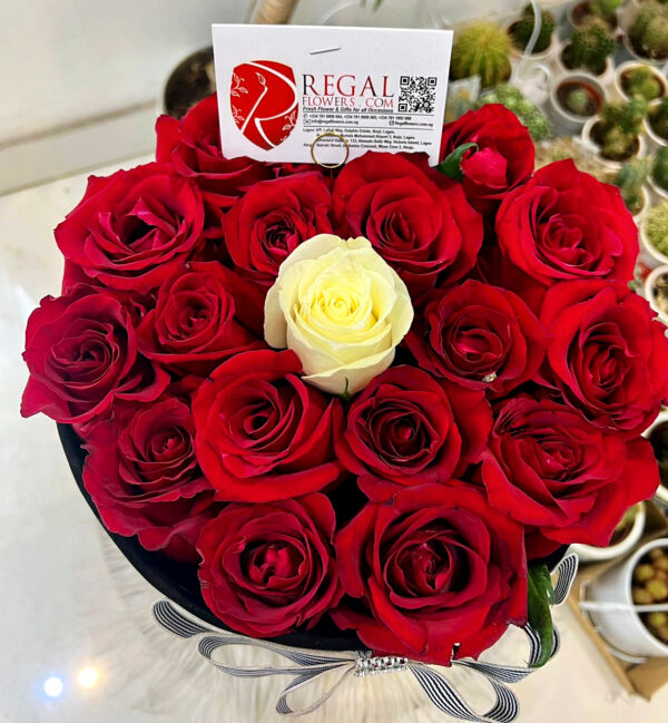 THE ONE BOX ARRANGEMENT- Contrasting Rose Colours - Image 2