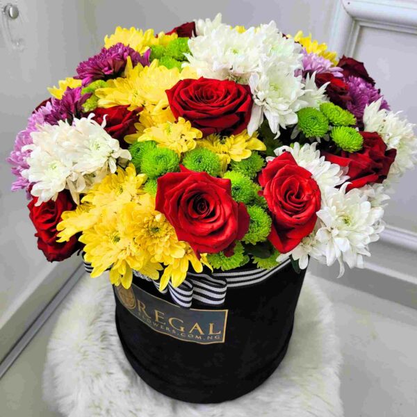 5 PEAS IN A POD BOX ARRANGEMENT- Roses and Mixed Chrysanthemums - Image 6