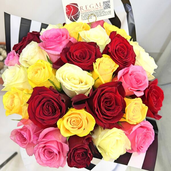 VIP MIXED ROSES BOUQUET– Red, White, Pink Roses Bouquet - Image 4