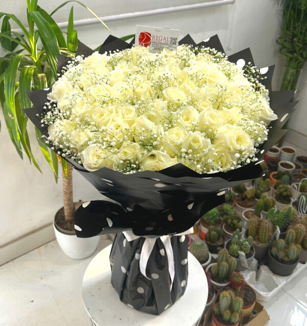 VIP WHITE ROSES AND MILLION STARS BOUQUET