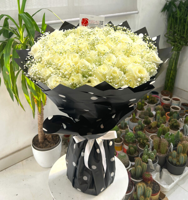 VIP WHITE ROSES AND MILLION STARS BOUQUET - Image 2