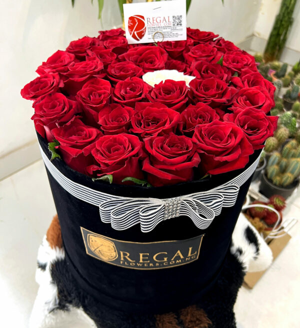 VIP THE ONE BOX ARRANGEMENT - Luxurious Bouquet of Roses With Contrasting Middle Rose. . . - Image 3
