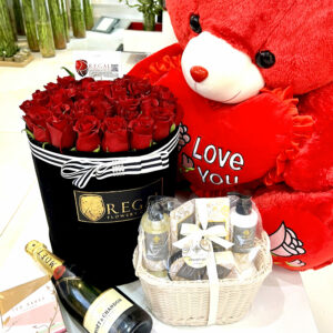 DULCE SUEÑOS PACKAGE 701 - Flowers and Assorted Gifts