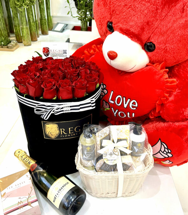 DULCE SUEÑOS PACKAGE 701 - Flowers and Assorted Gifts