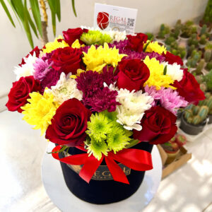 5 PEAS IN A POD BOX ARRANGEMENT- Roses and Mixed Chrysanthemums
